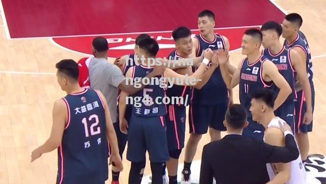 南宫娱乐-NBA休斯顿火箭惨败，CBA赛后季北京首钢大胜难得开心_